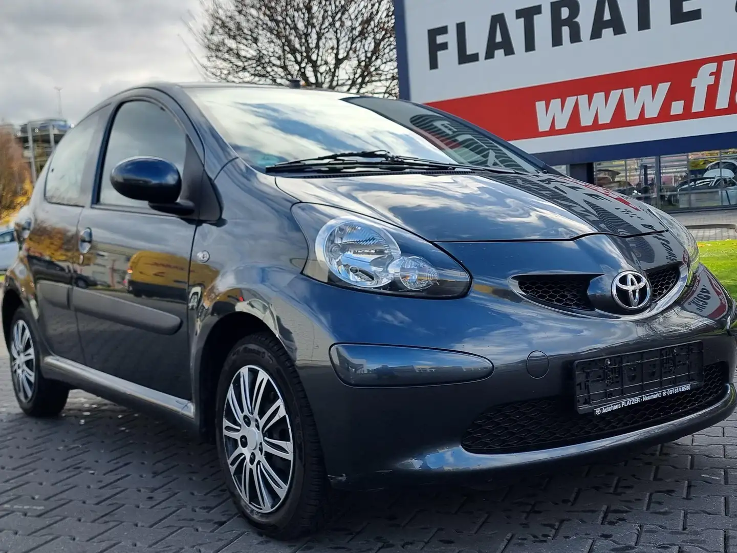 Toyota Aygo Cool Klima Neu Tüv 11-2027 Grau - 2