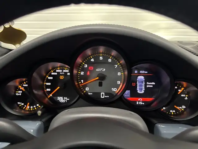 Porsche 991 view 14