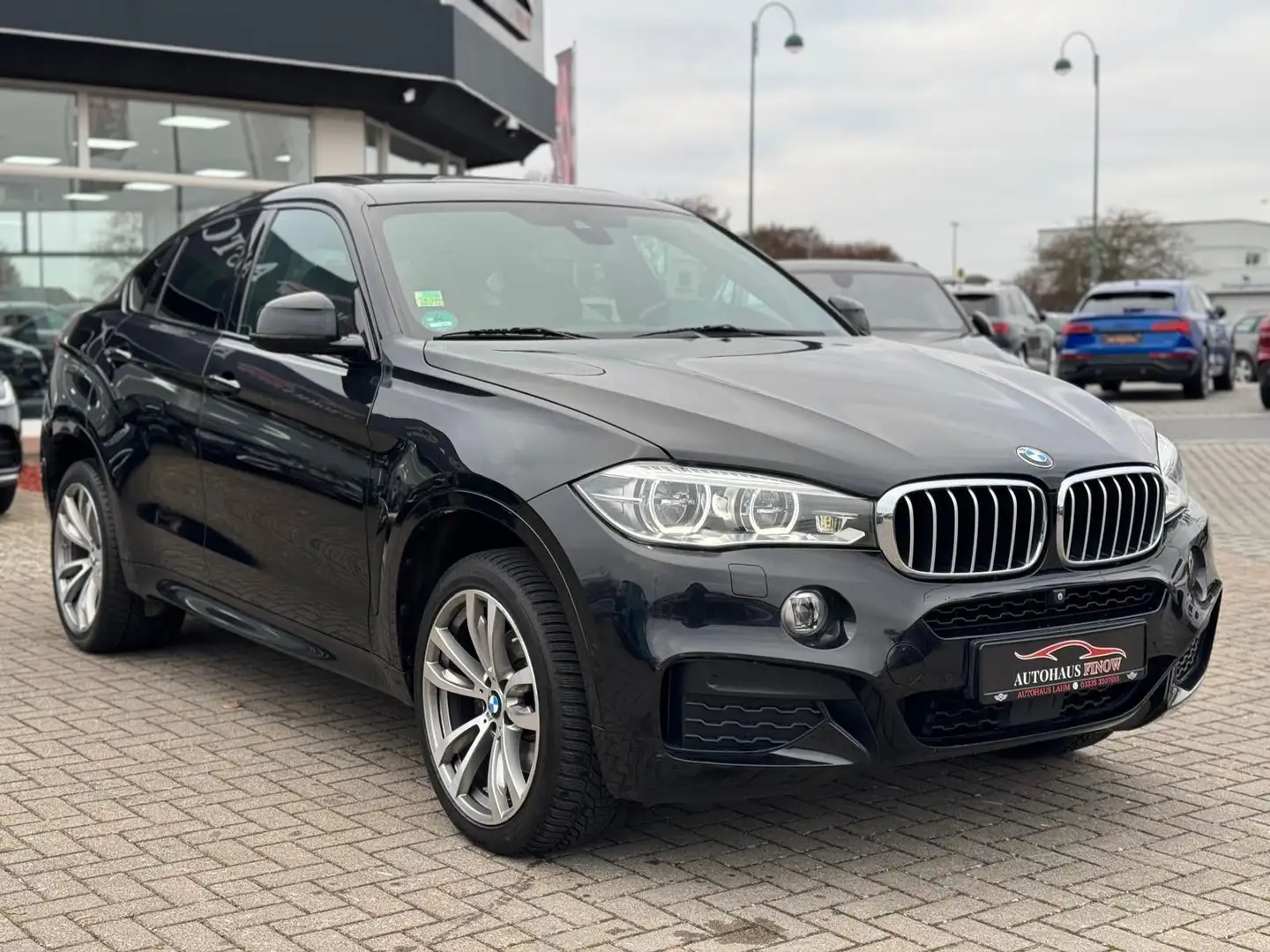 BMW X6 xDrive 40d"M-SPORT"PANO"HEAD UP"KEYLESS"AHK" Schwarz - 2