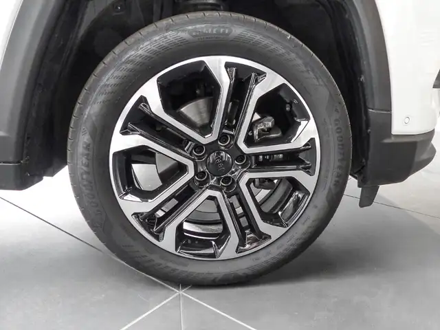 Jeep Compass view 3