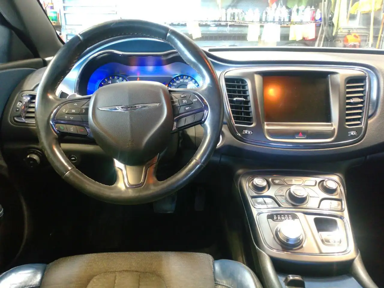 Chrysler 200 снимка Chrysler 200