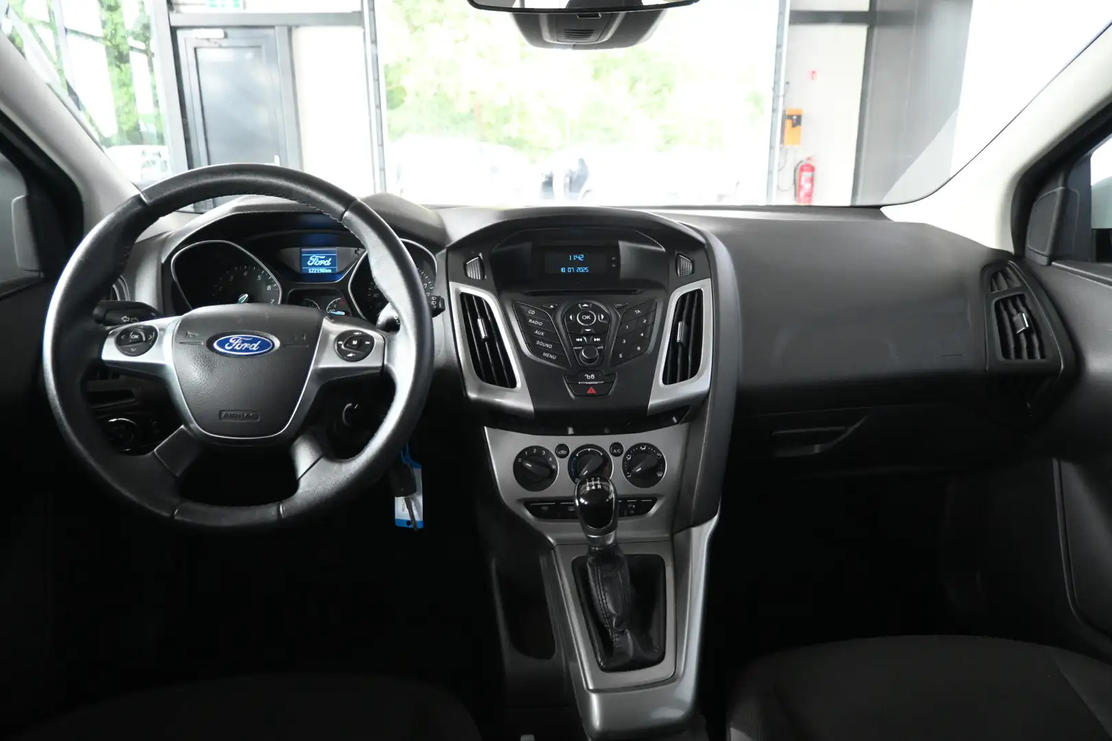 Ford Focus Wagon 1.0 EcoBoost Trend Airco Elektrisch Pakket G Wit - 2