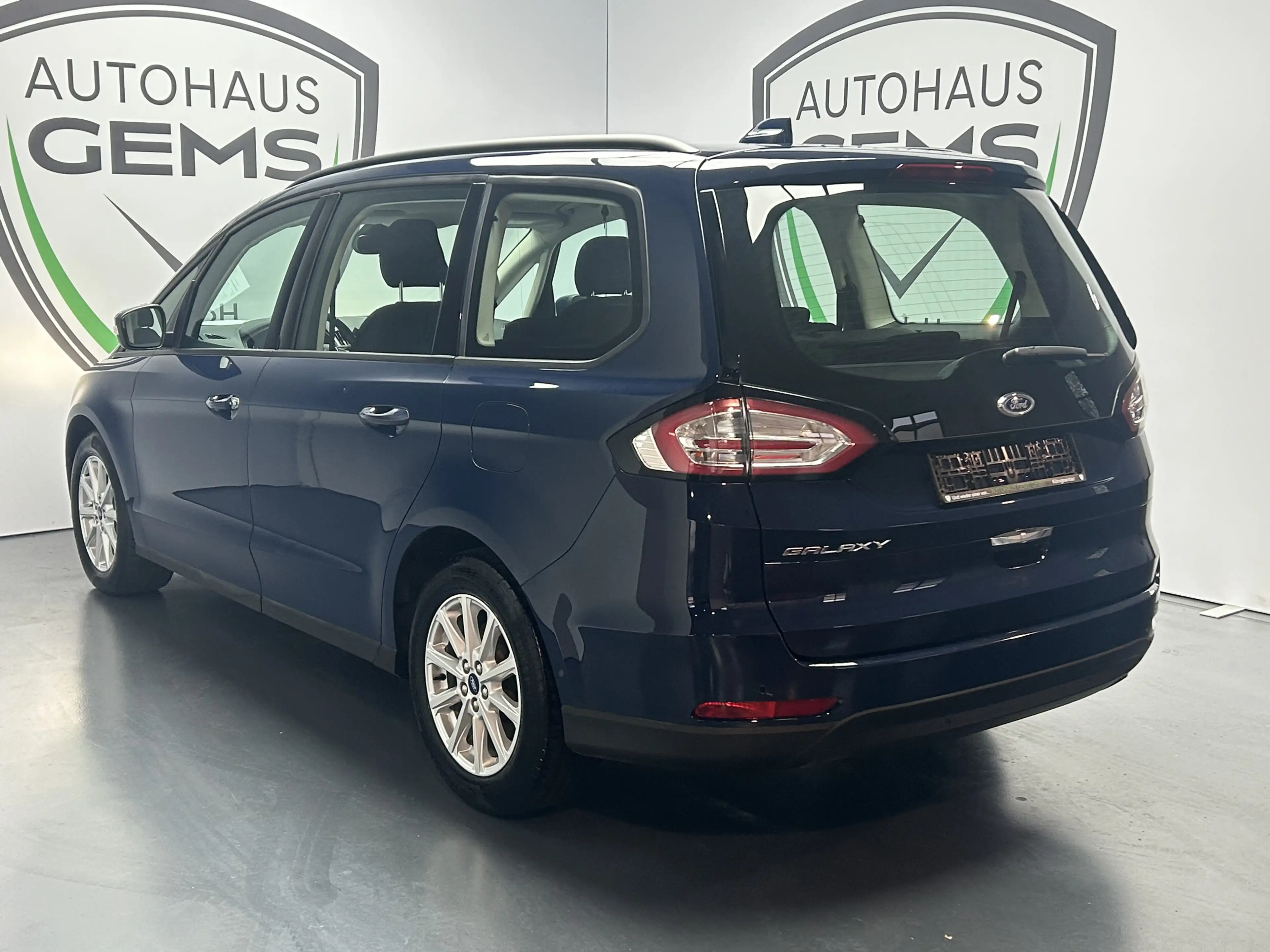 Ford Galaxy Trend 7-Sitzer AHK Navi R.Cam PDC Euro 6d — photo 4