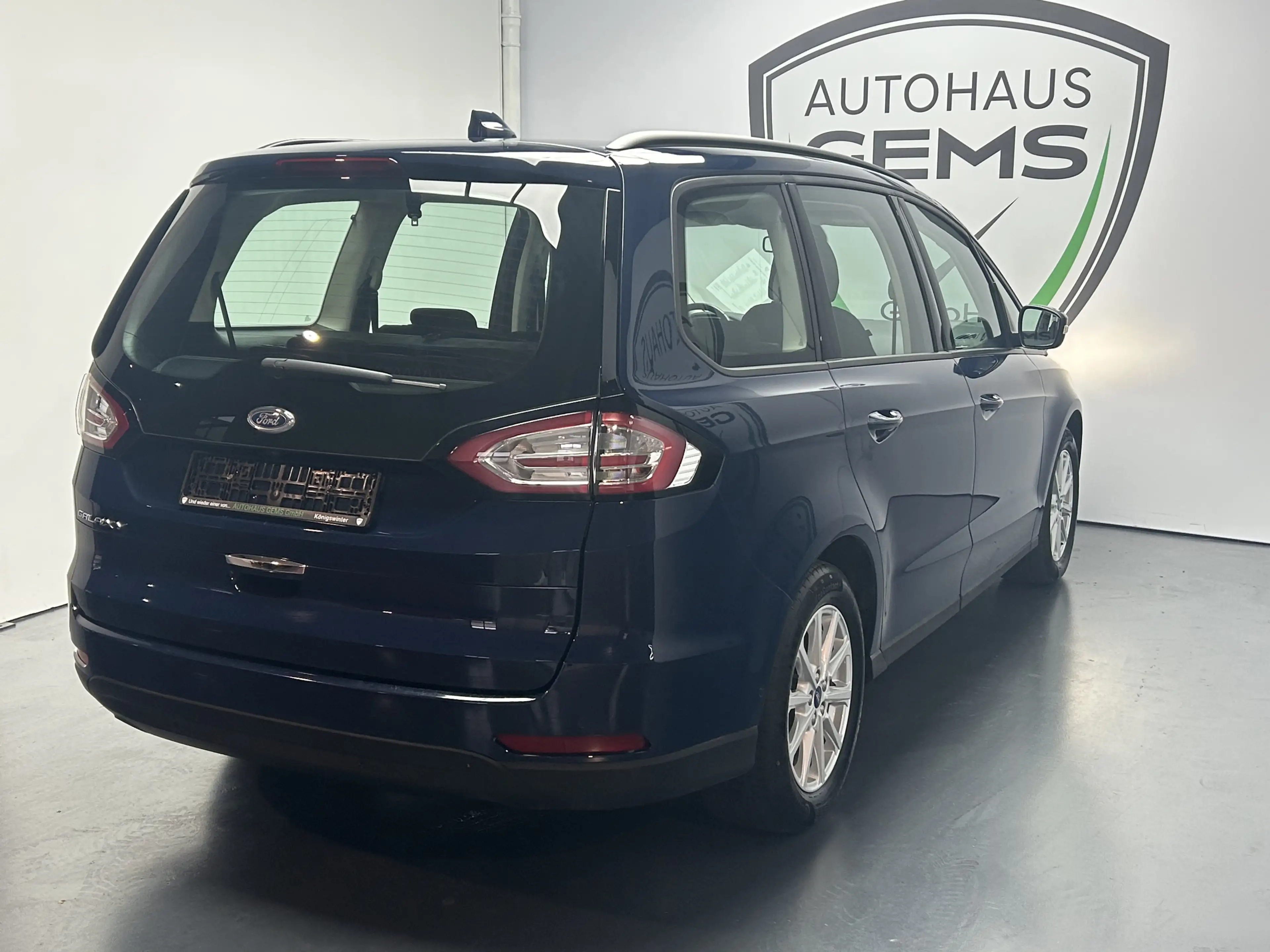 Ford Galaxy Trend 7-Sitzer AHK Navi R.Cam PDC Euro 6d — photo 6