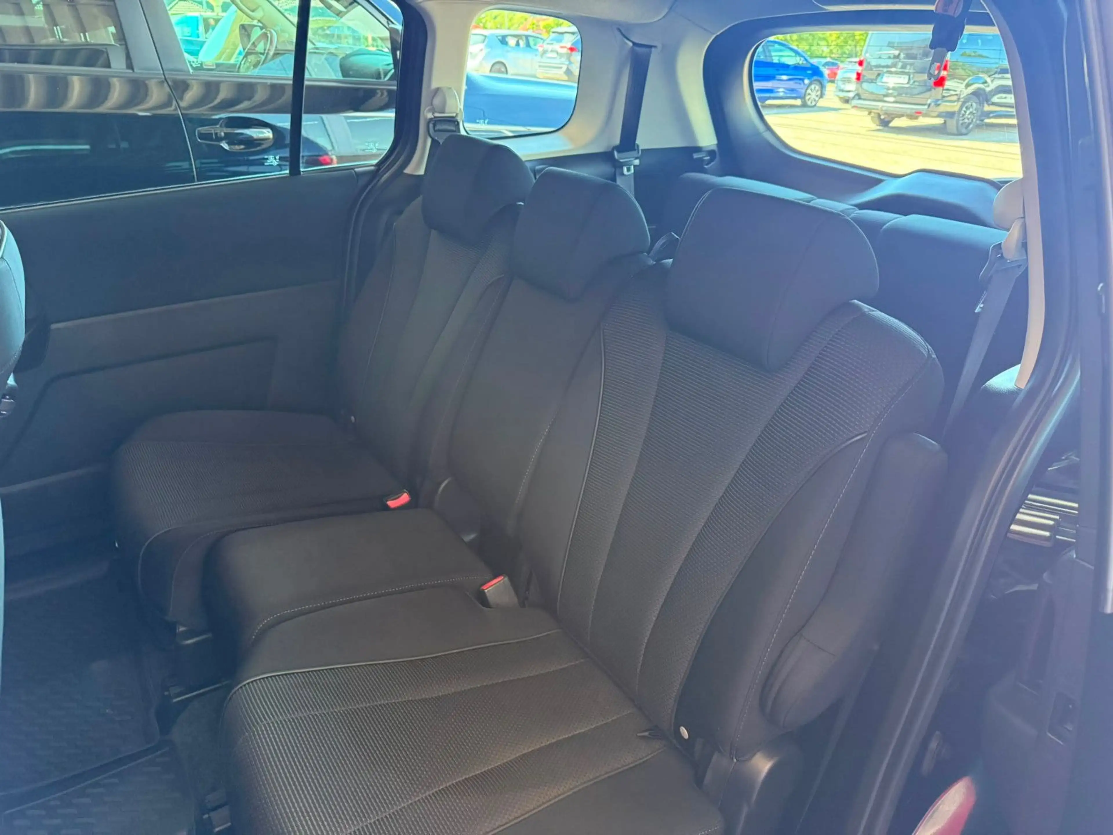 Mazda 5 Sendo *7 Sitzer* — photo 8