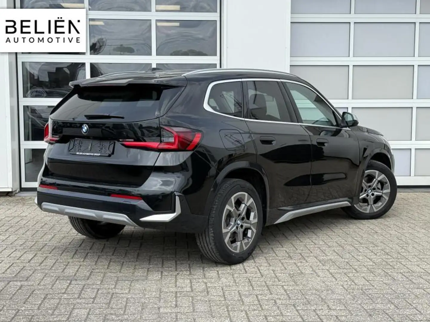 BMW X1 x line Schwarz - 2