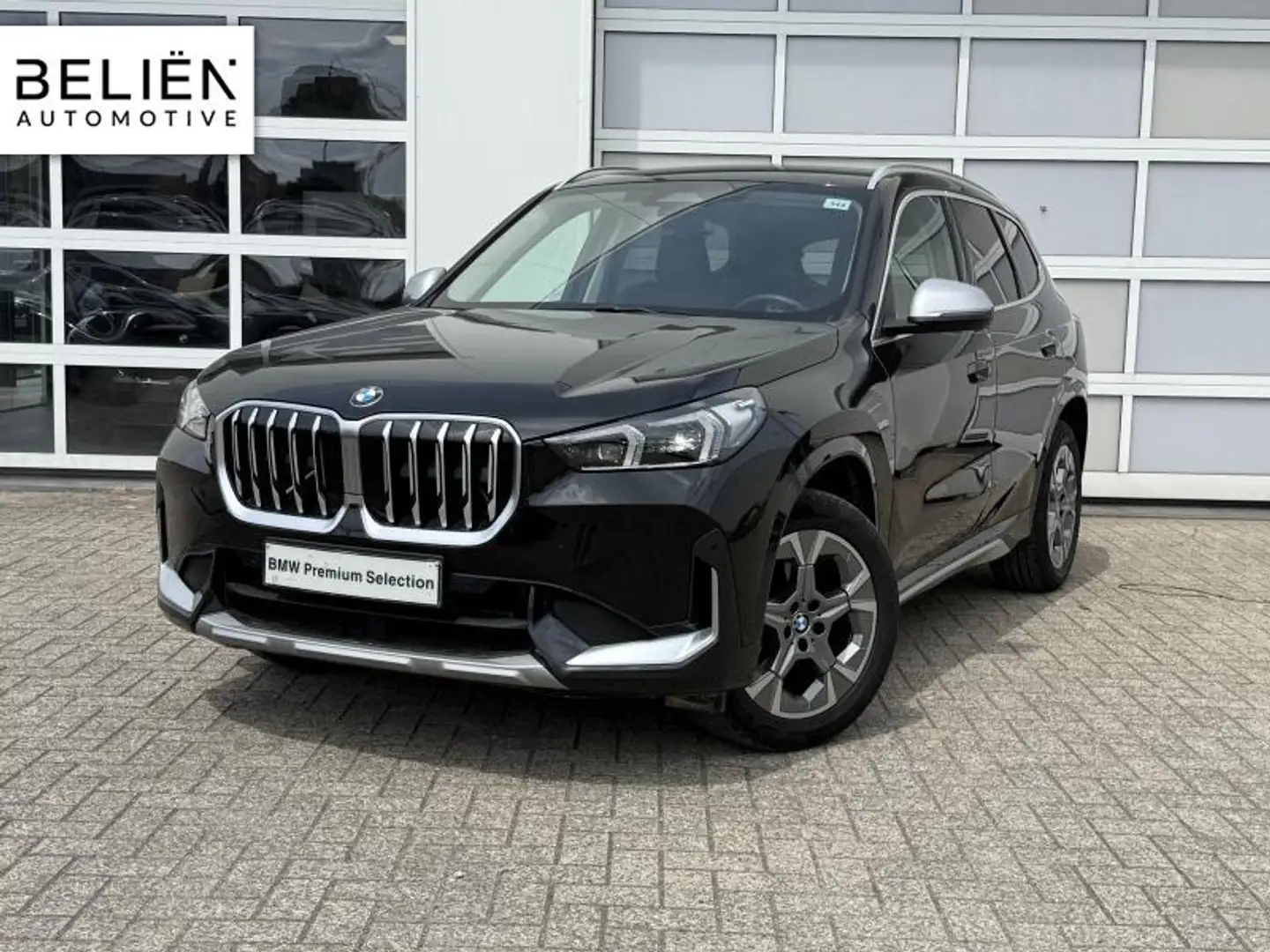 BMW X1 x line Schwarz - 1