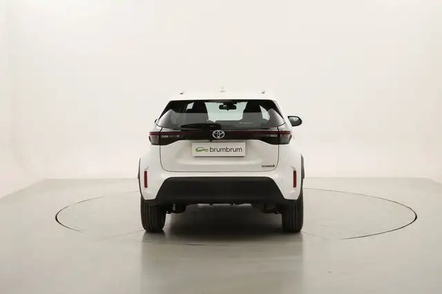 Toyota Yaris Cross view 4