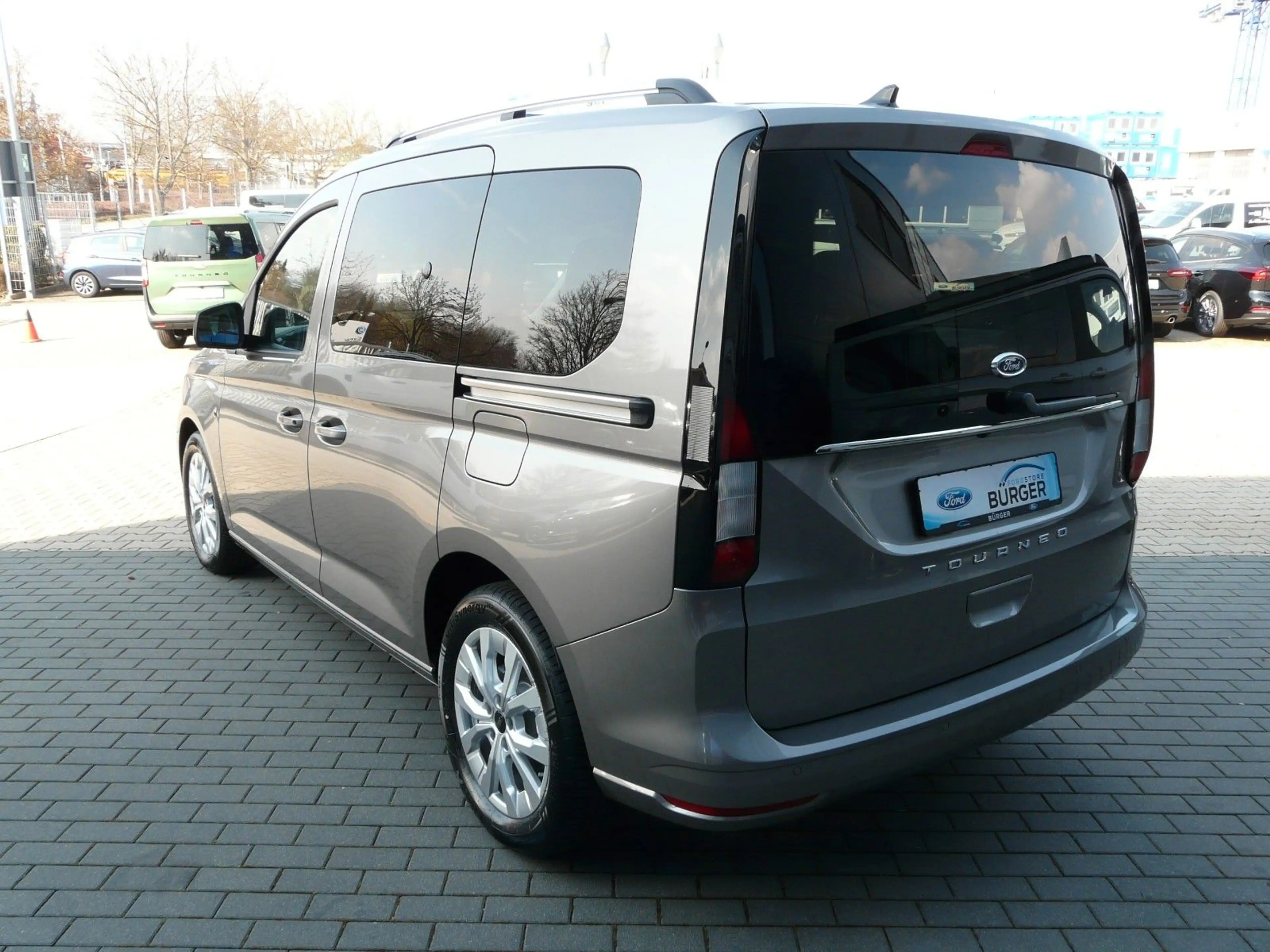Ford Tourneo Connect Titanium *LED*Navi*Kamera* — photo 3