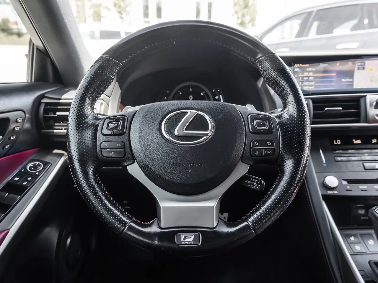 Lexus IS снимка Lexus IS