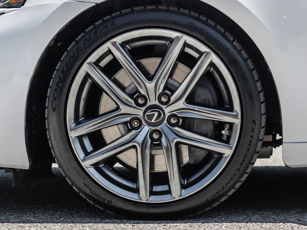 Lexus IS снимка Lexus IS