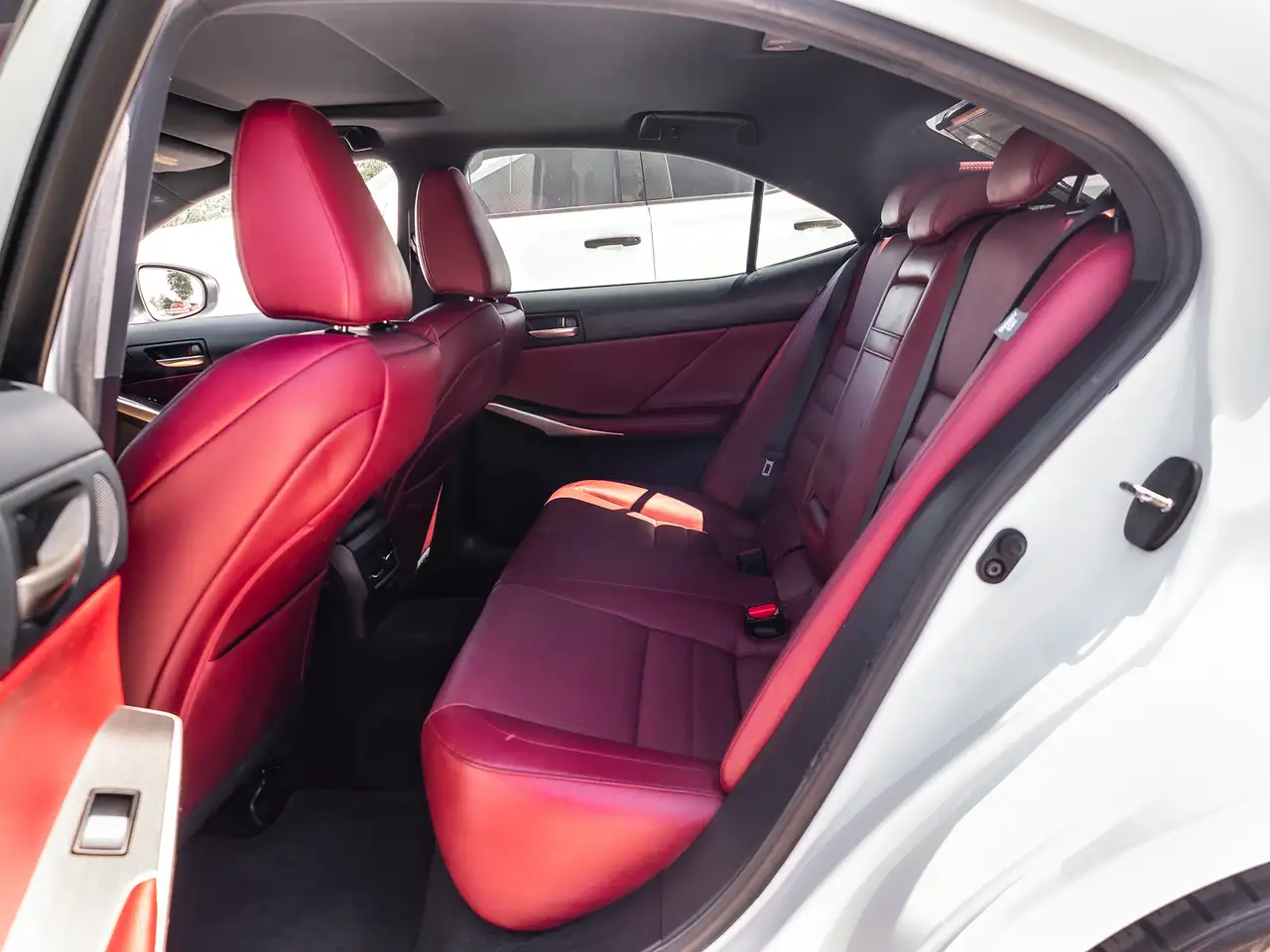 Lexus IS снимка Lexus IS