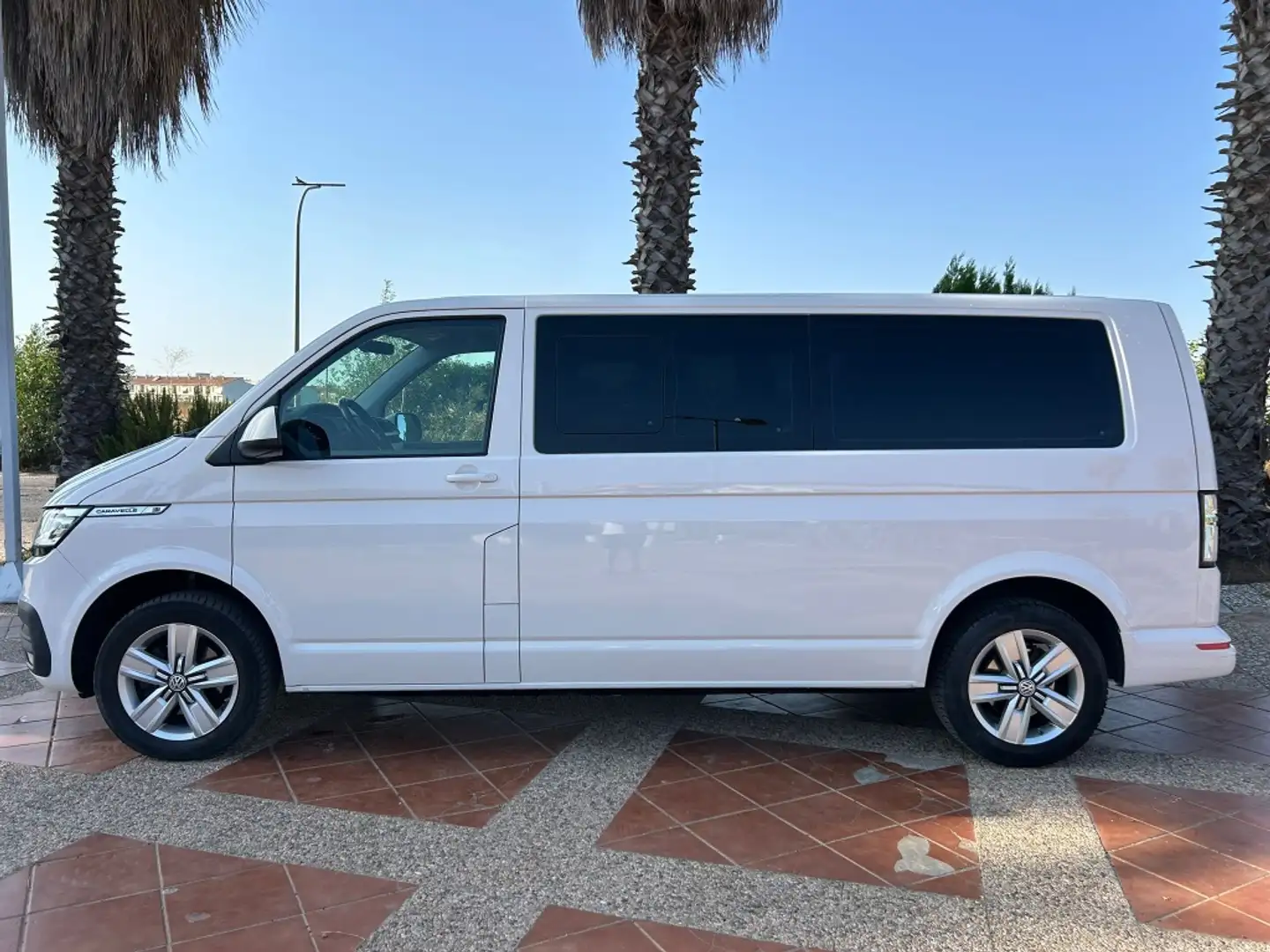 Volkswagen VOLKSWAGEN Caravelle Familiar  Automático de 4 Pu Blanc - 1
