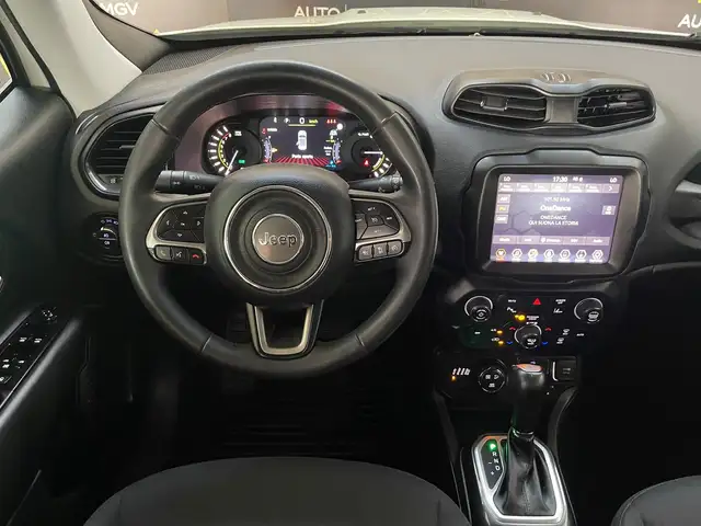 Jeep Renegade view 11