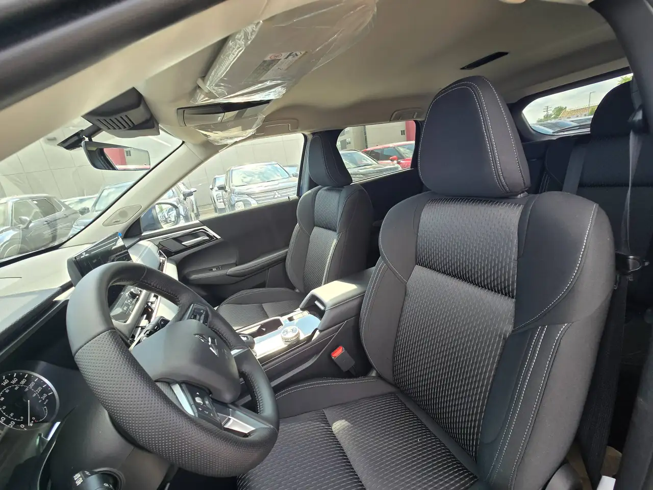 Mitsubishi Outlander снимка Mitsubishi Outlander