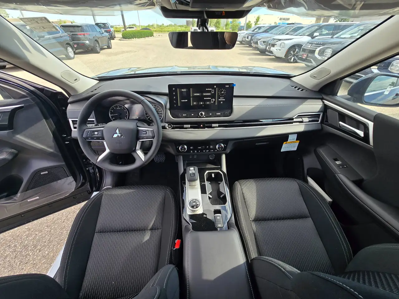 Mitsubishi Outlander снимка Mitsubishi Outlander