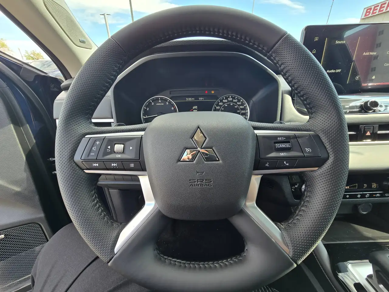Mitsubishi Outlander снимка Mitsubishi Outlander