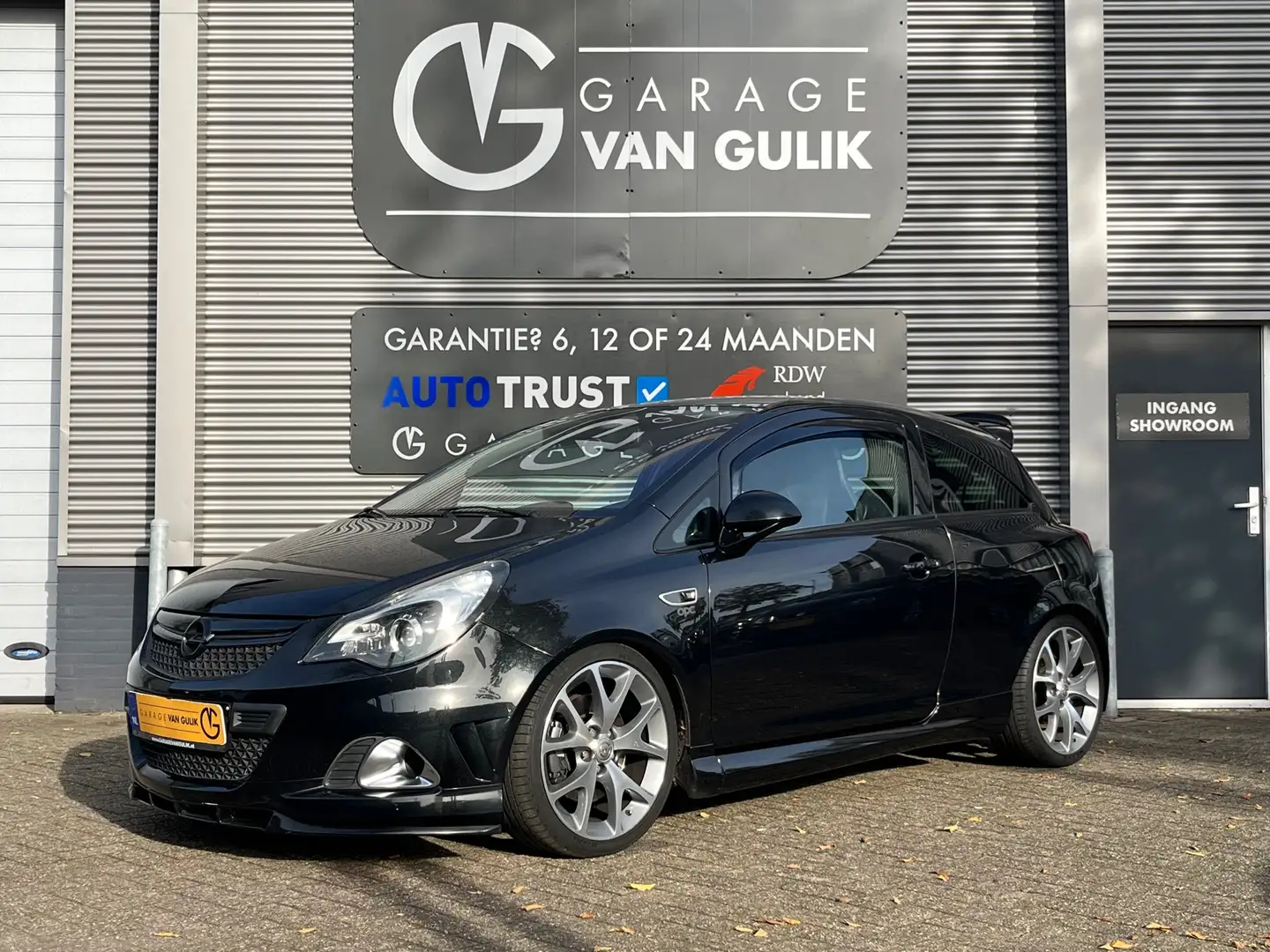 Opel Corsa 1.6-16V Turbo OPC 192PK Navi,Clima,Cruise,Isofix,B Noir - 1