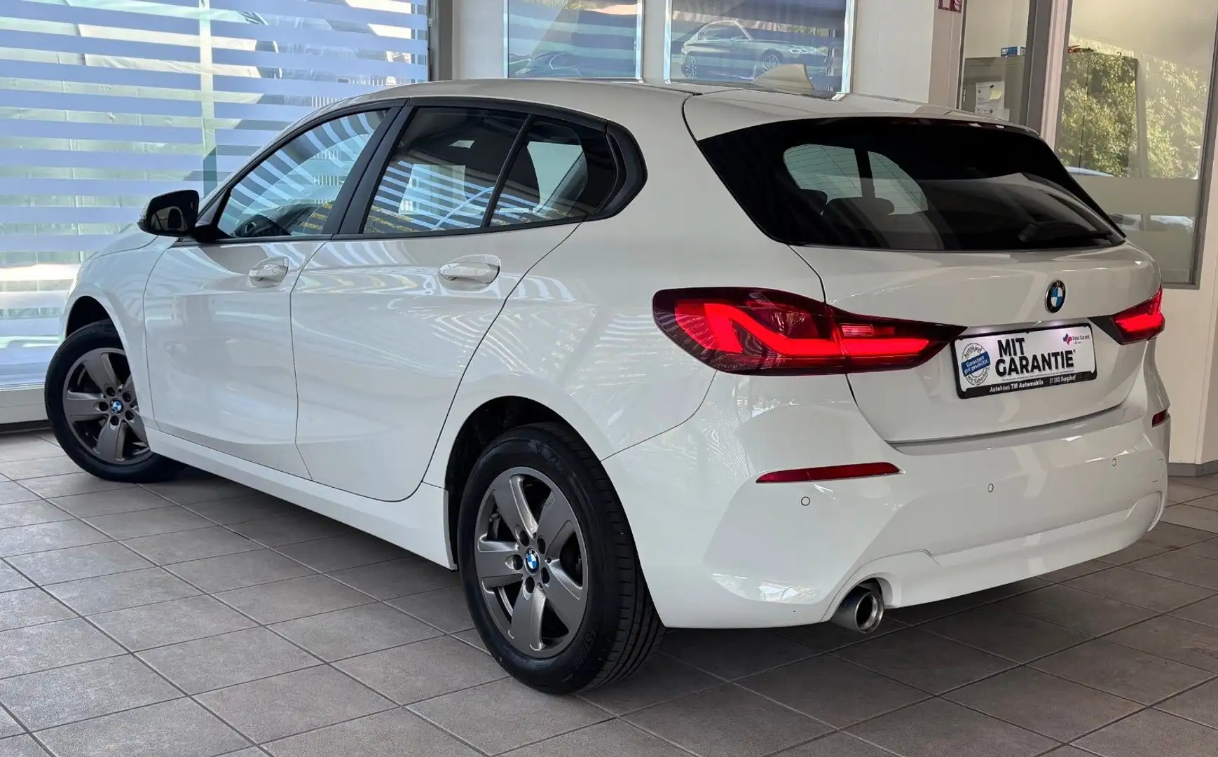 BMW 118 i Aut. COMFORT LED DAB Navi Unfallfrei Wit - 2