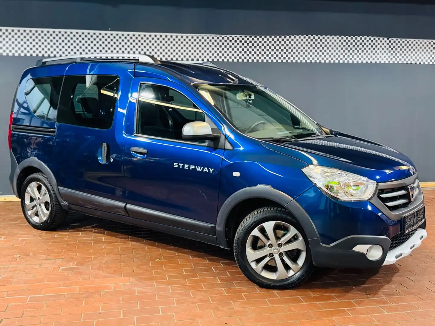 Dacia Dokker Stepway Kamera Finanzierung Garantie Blau - 2