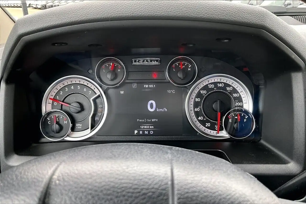 RAM 2500 снимка RAM 2500