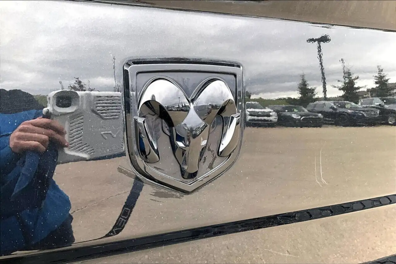 RAM 2500 снимка RAM 2500