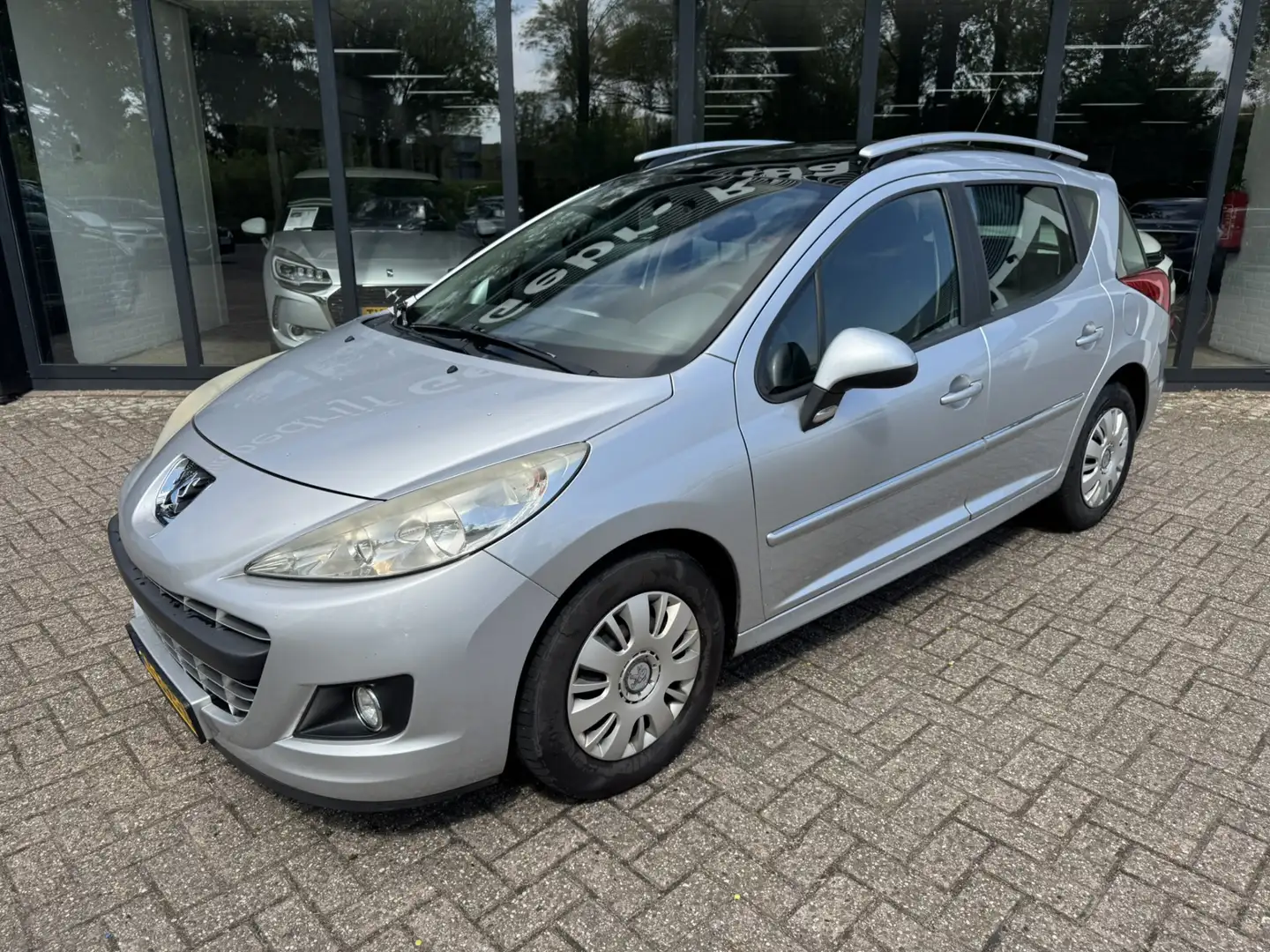 Peugeot 207 SW 1.4 VTi Allure*Airco* Panoramadak*EXPORT* Grijs - 2