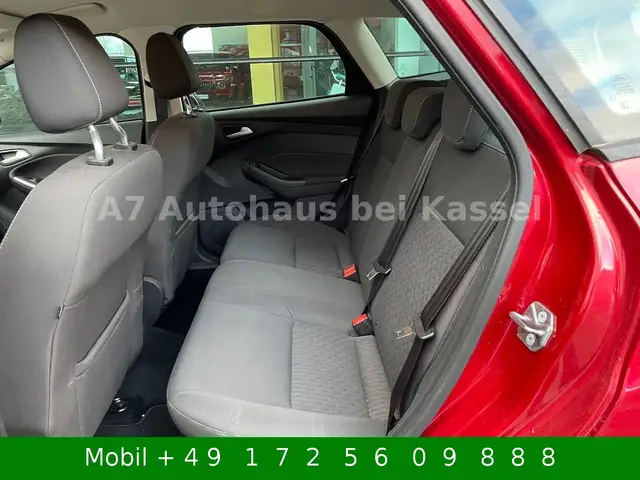 Ford Focus view 13