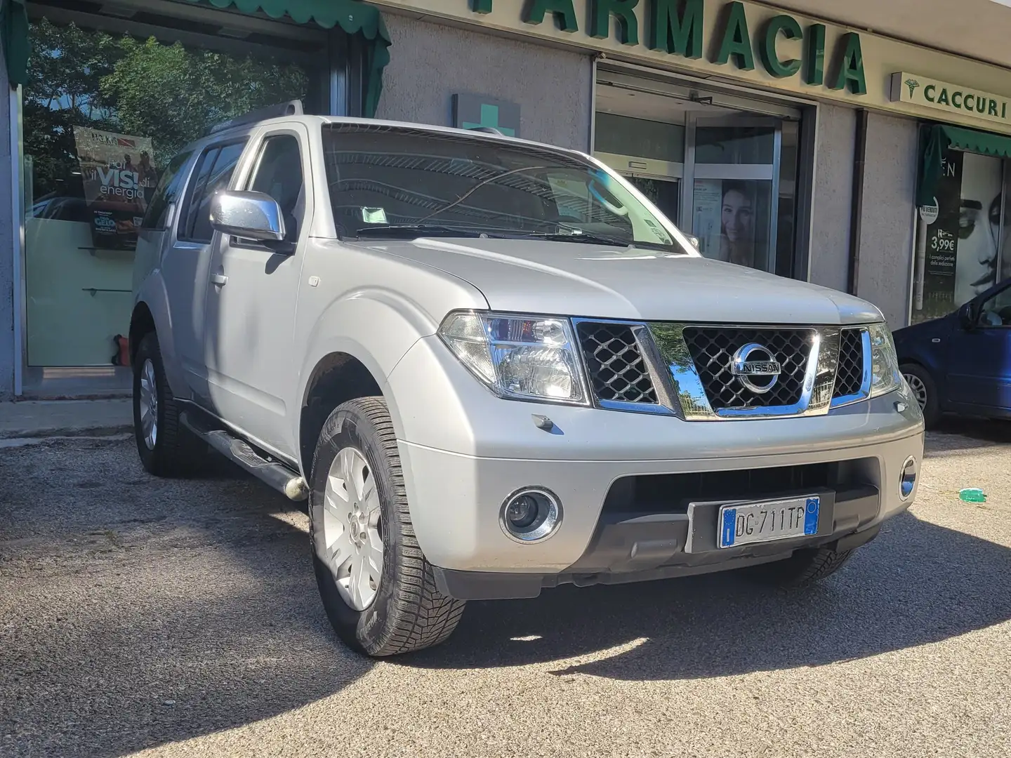 Nissan Pathfinder Pathfinder III 2005 2.5 dci SE Gris - 2