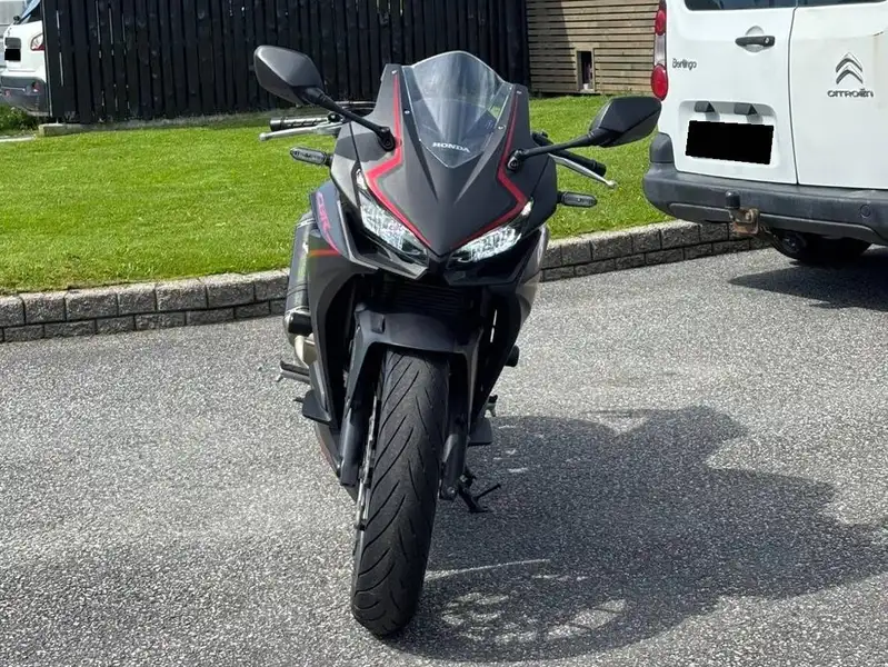 Honda CBR 500 R - foto 3