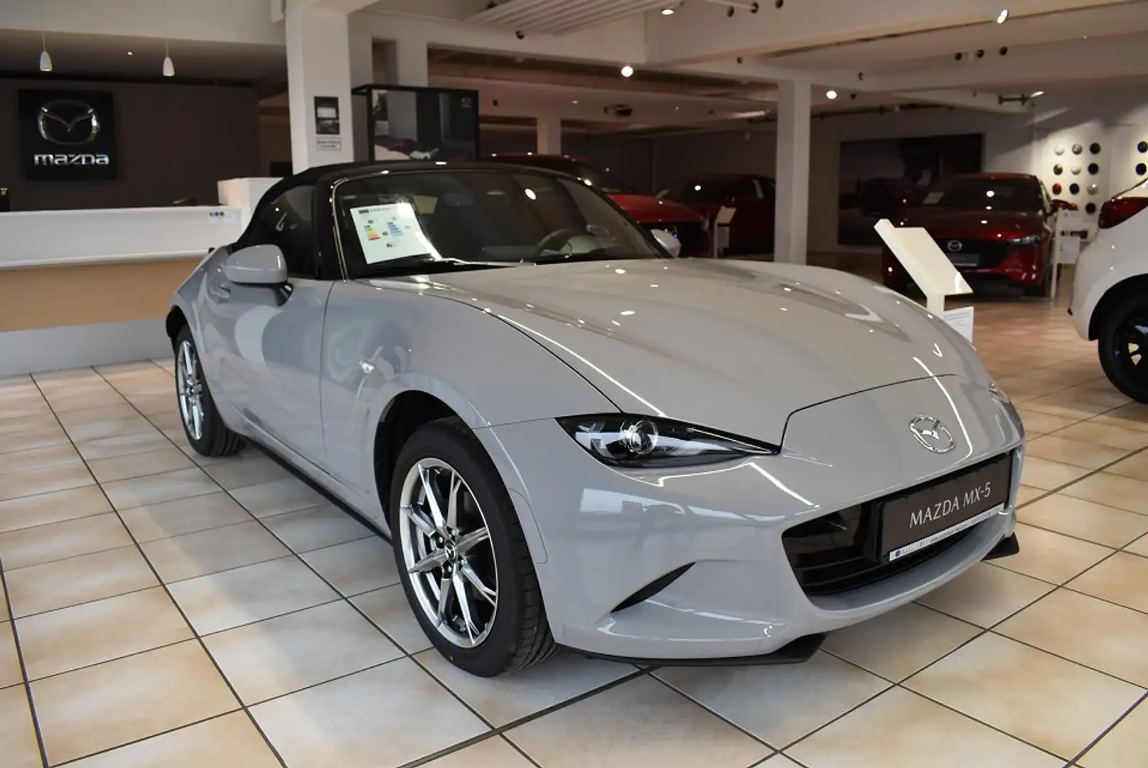 Mazda MX-5 1.5L SKYACTIV-G (132 hp) Exclusive-line Grigio - 1