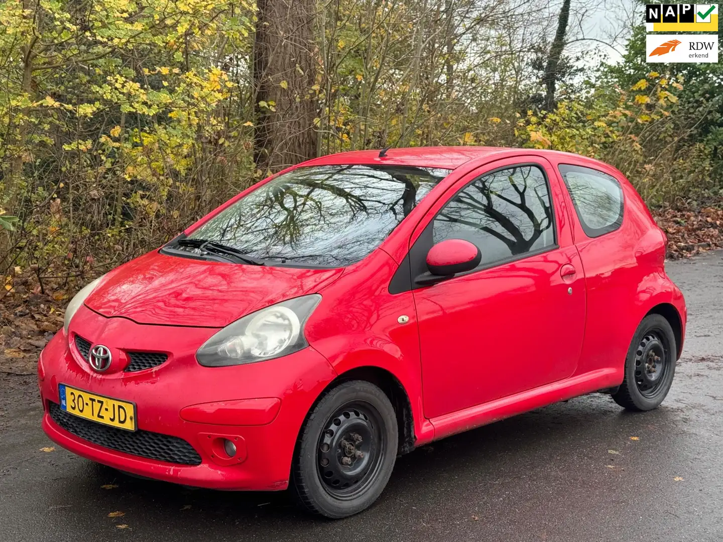 Toyota Aygo 1.0-12V 3DR Sport AIRCO|NAP|APK Rouge - 1