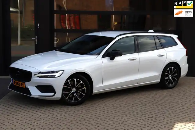 Volvo V60 2.0 B3 Momentum Advantage | Eerste Eigenaar | NAP