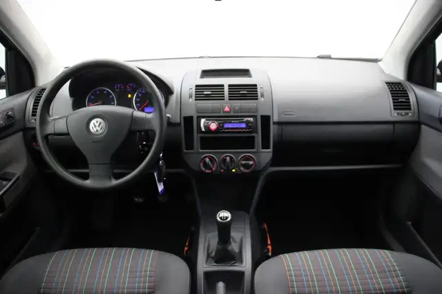 Volkswagen Polo view 2