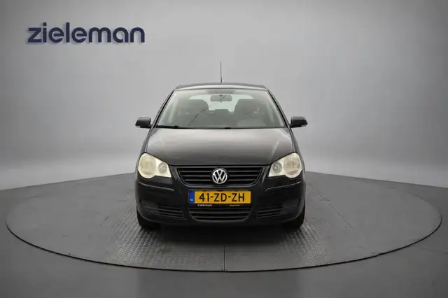 Volkswagen Polo view 10
