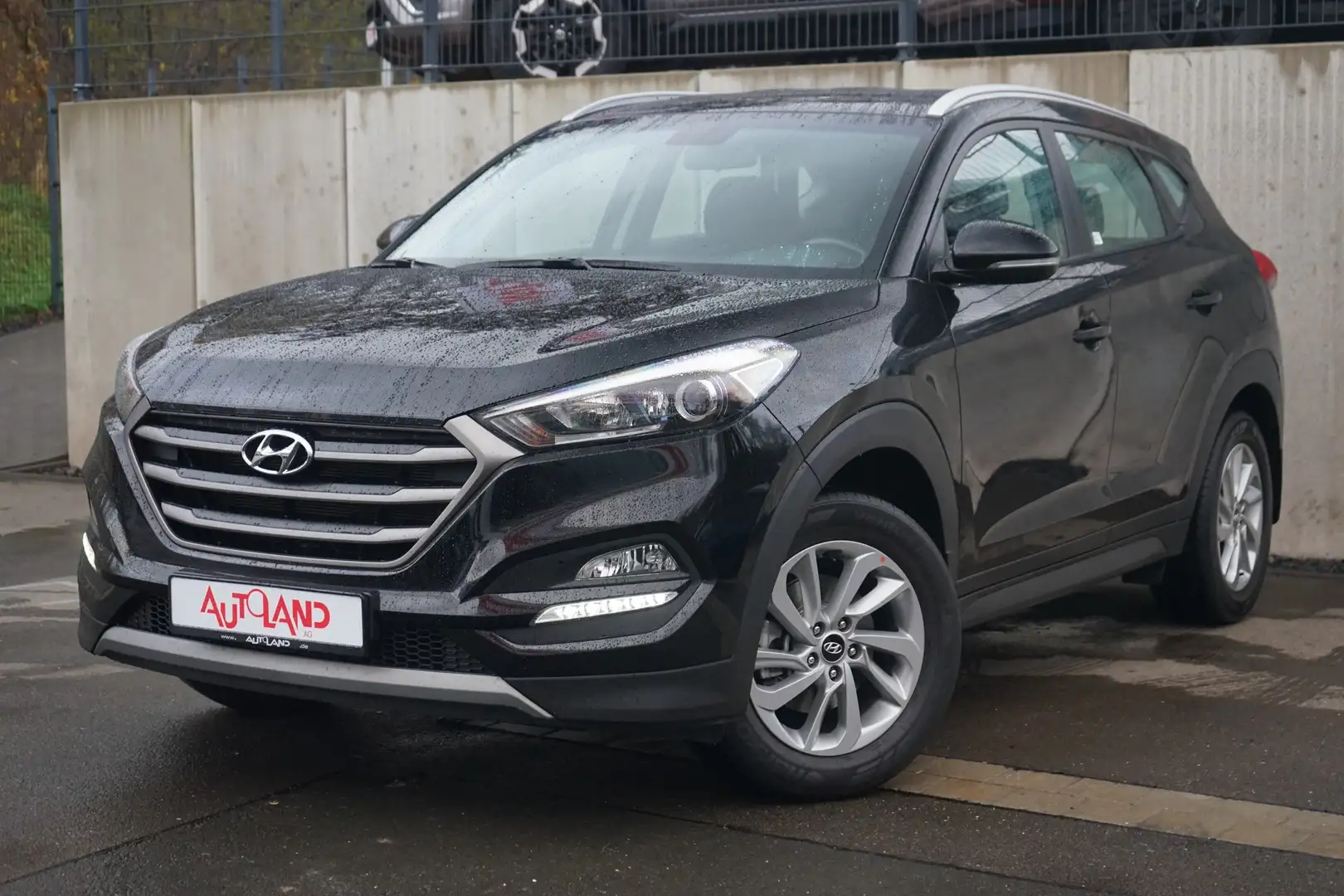 Hyundai TUCSON 1.6 blue Advantage 2WD Navi Sitzheizung Negro - 2