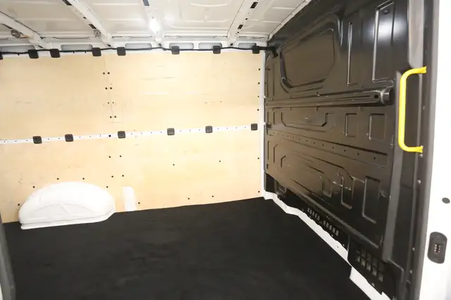 Volkswagen Crafter view 23