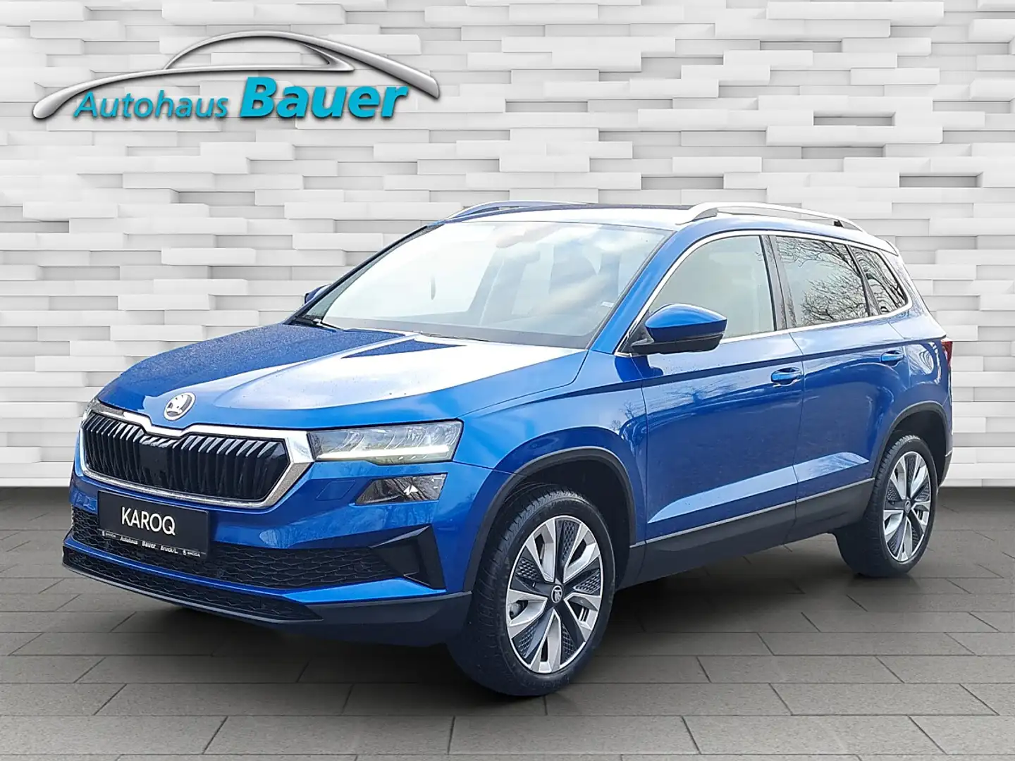 Skoda Karoq 1,5 TSI ACT DSG Selection Blau - 1