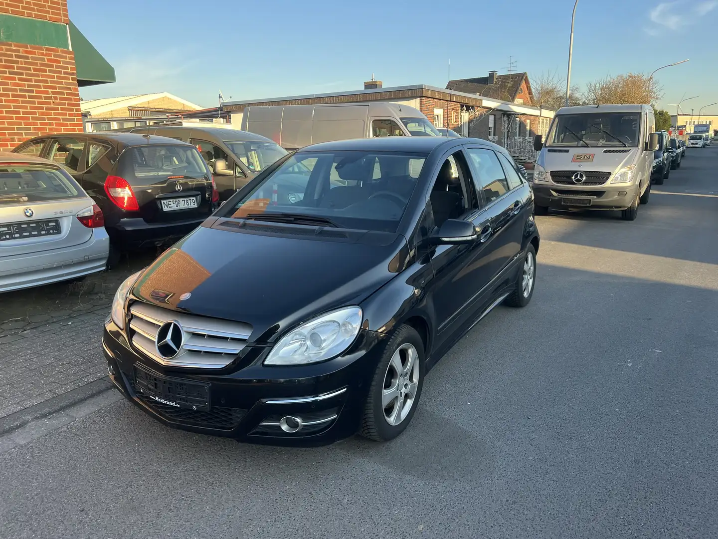Mercedes-Benz B 180 CDI DPF,Avantgarde,Navi,Teilleder,Alufelgen, Nero - 1