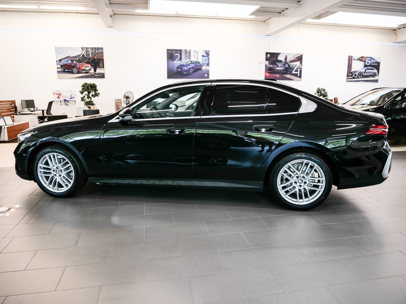 BMW 520 i ACC RFK NAVI LED Sound Syst. PDC V+H DAB — photo 4