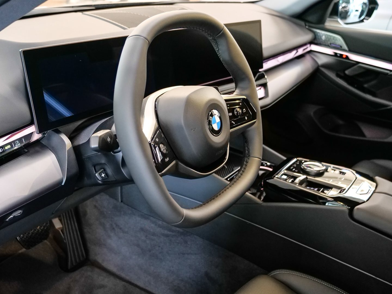 BMW 520 i ACC RFK NAVI LED Sound Syst. PDC V+H DAB — photo 7