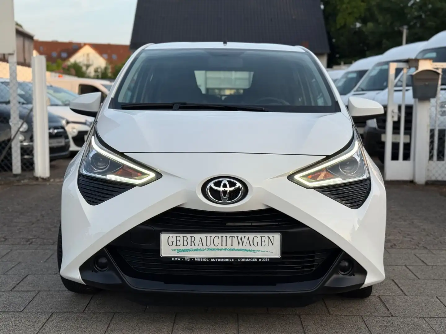 Toyota AYGO x-play *Kamera*Apple*Android*Sitzhz.*Klima* Белый - 2