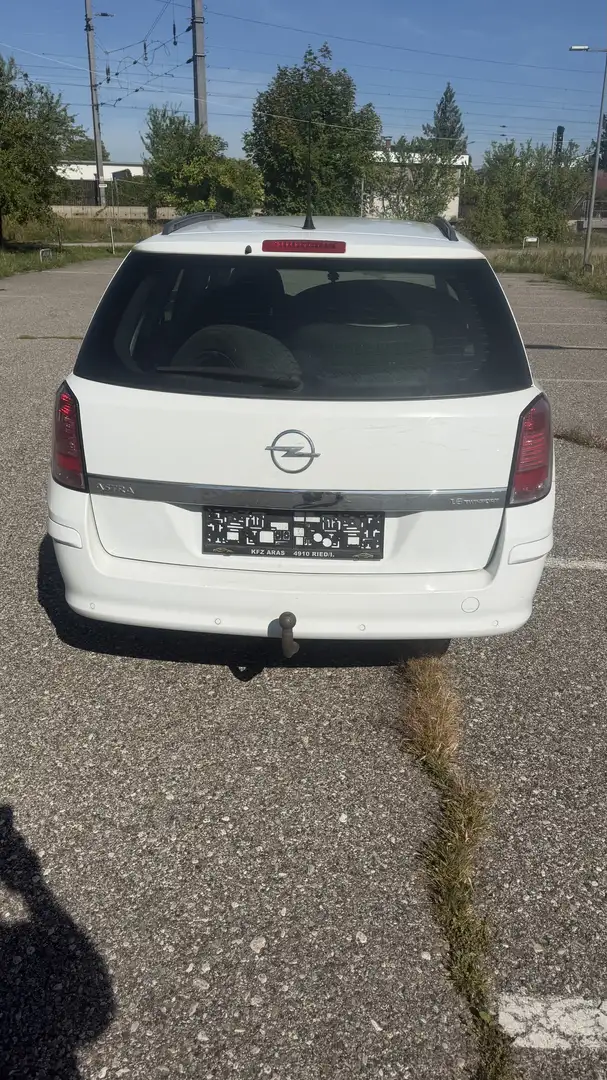 Opel Astra Caravan Elegance - 2