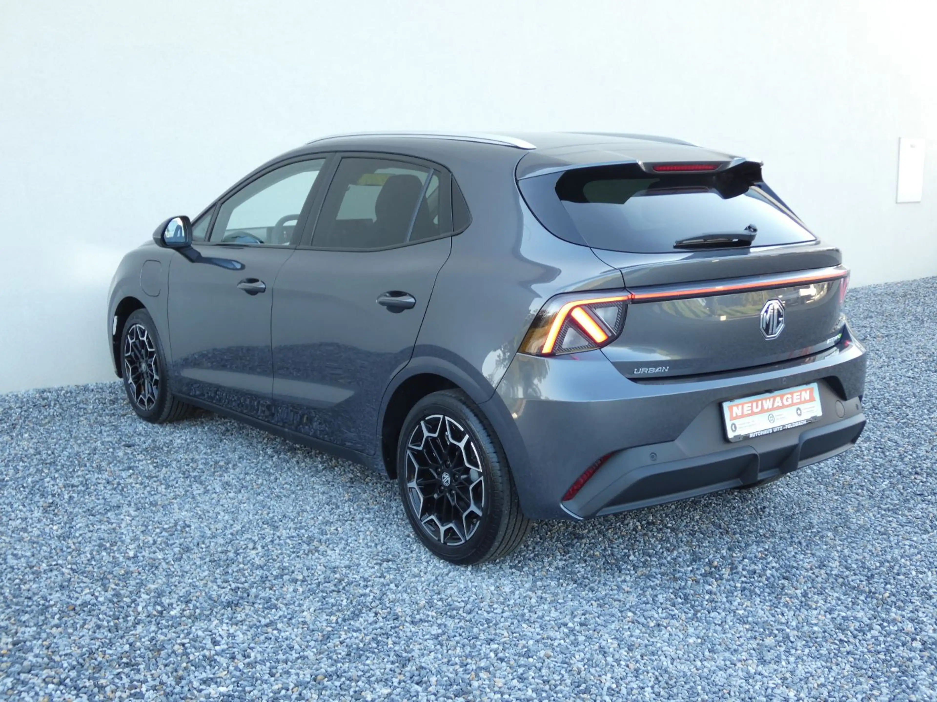 MG MG4 Urban Luxury 54kwh +Wärmep.+360°+LED+Fahras. — photo 8