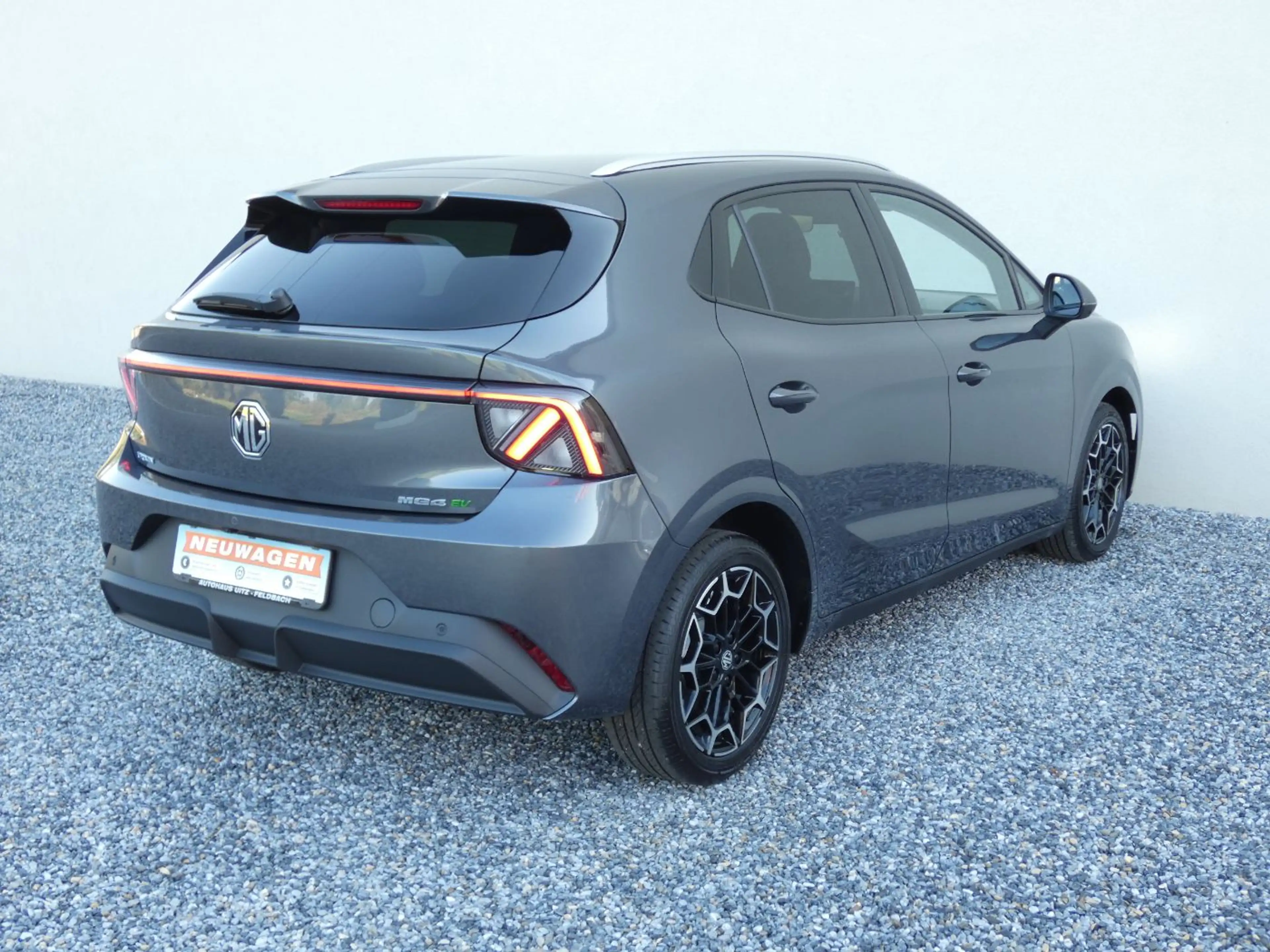 MG MG4 Urban Luxury 54kwh +Wärmep.+360°+LED+Fahras. — photo 6