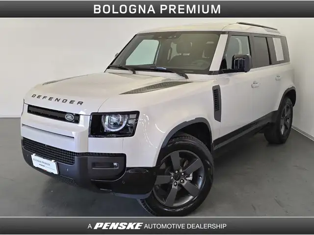 Land Rover Defender 110 main image