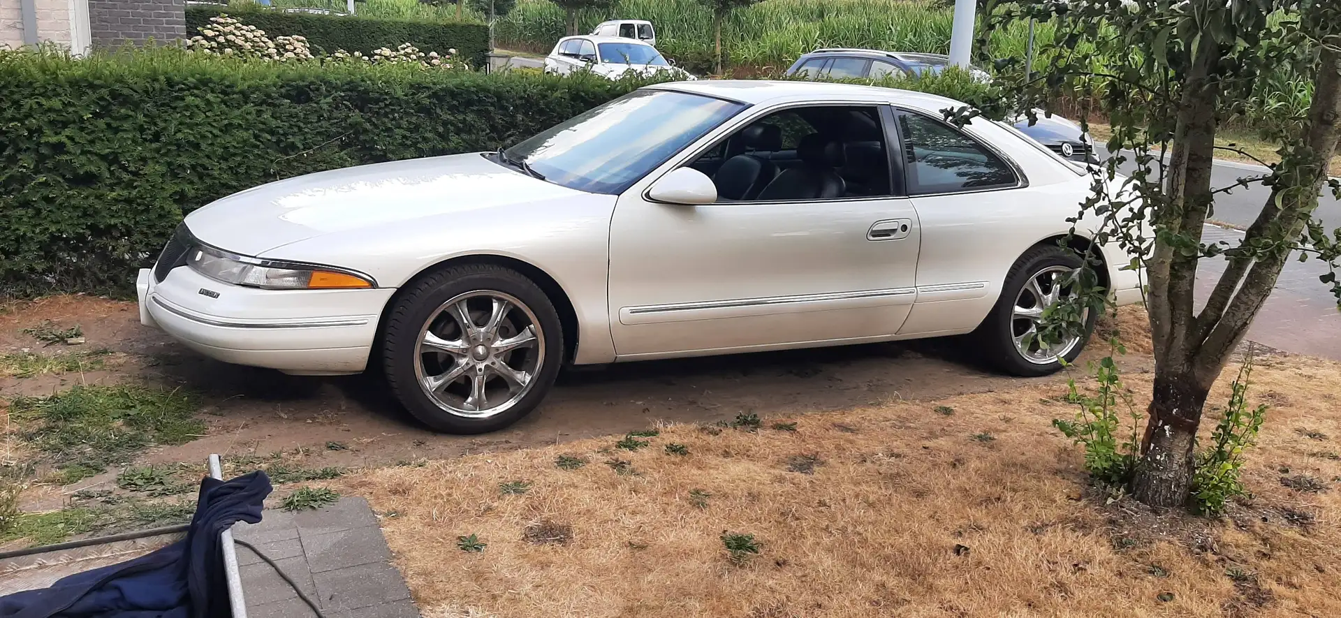 Lincoln Mark VIII Weiß - 1