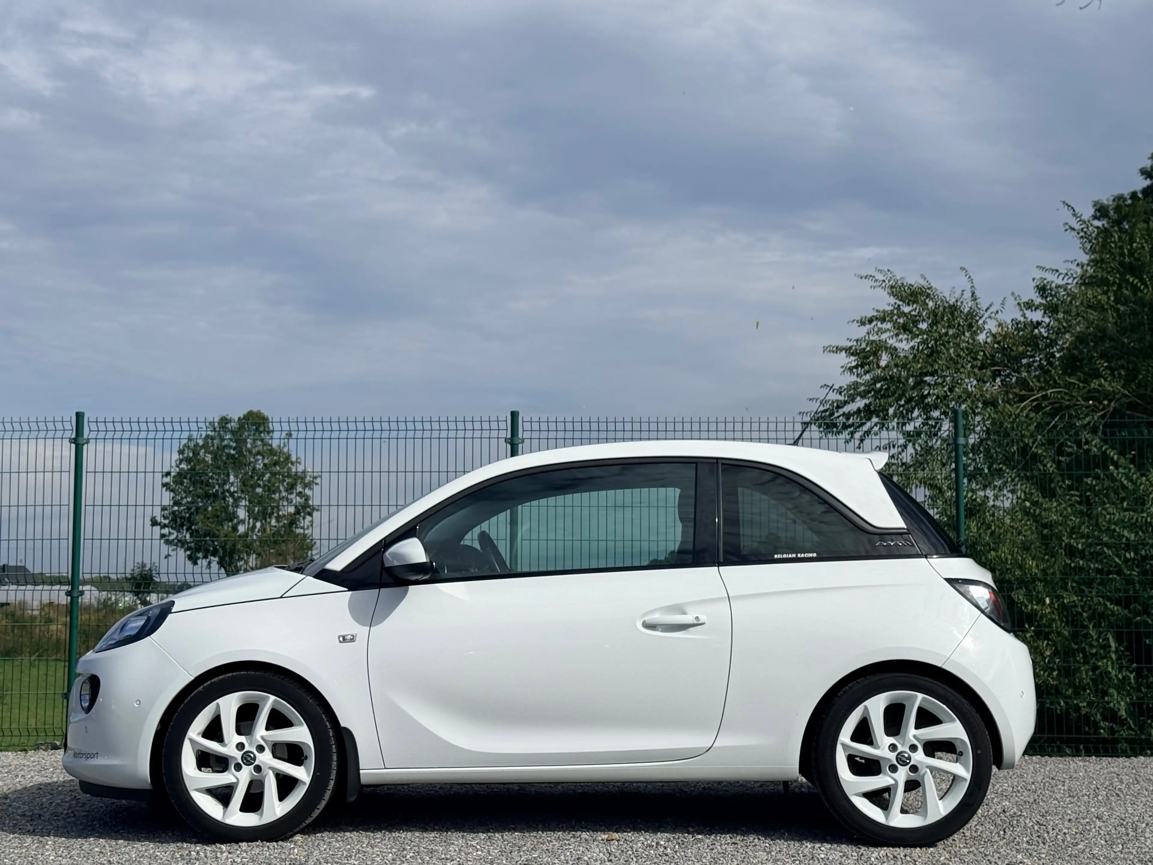Opel Adam Adam 1.2i // FINITION MOTORSPORT // RADAR AV AR // CLIM // 12 MOIS GARANTIE — photo 2