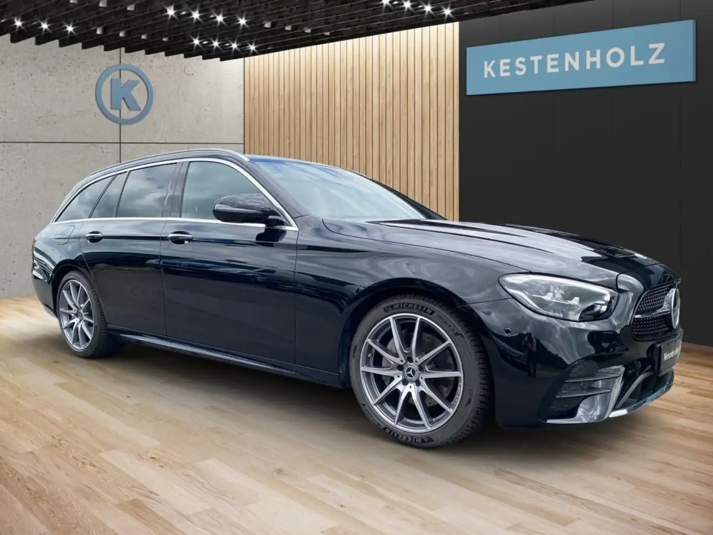 Mercedes-Benz E 220 d T-Modell *AMG*AHK*MEMO*PANO*MBUX*SHZ* Noir - 2