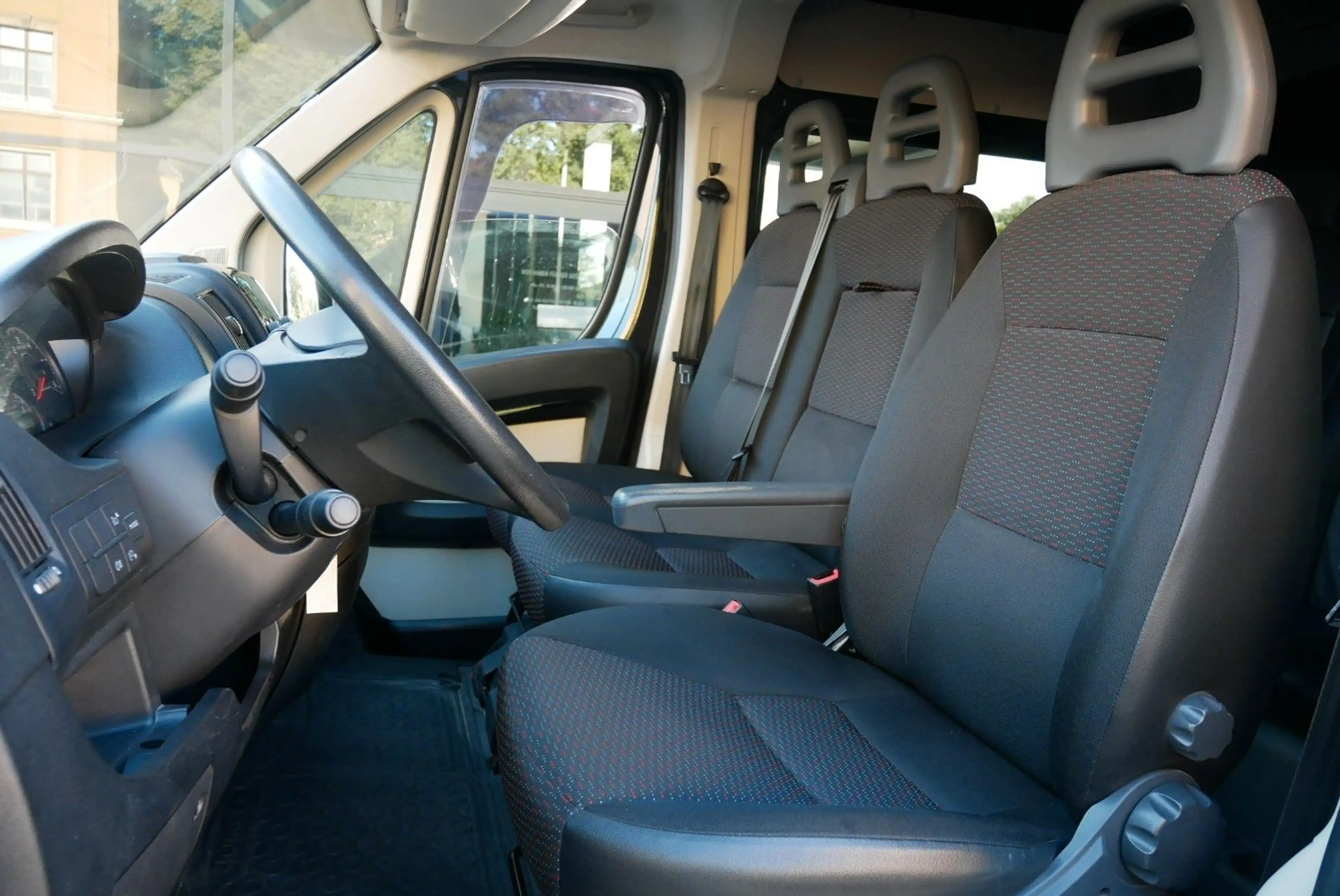 Citroen Jumper Citroën Jumper 7-Sitze Doka Mixto Kasten L3H2 — photo 8